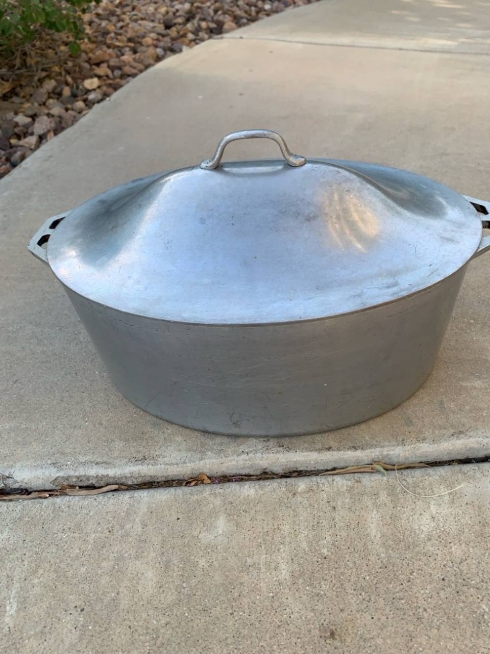 Classic Vintage Aluminum Covered Roaster - Silver